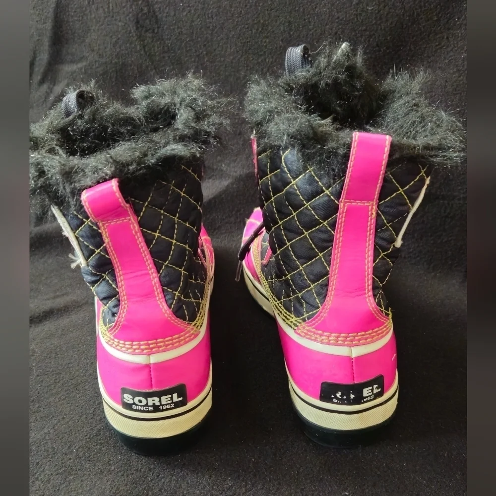 Sorel Torino Pink and Black Winter Insulated & Waterproof Boots - Size 8